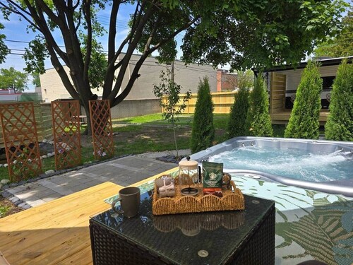 Modernistic! - hot tub, pool, glamping games MLC