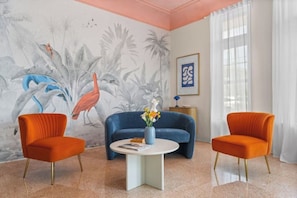 Smart TV - #10 Unit in Mid-century Art-Déco Building KingBed EnSuiteBath Steps>Beach PetsOK (Miami Beach)