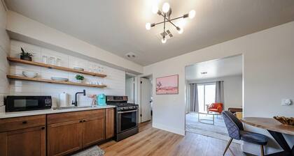 Uptown comfort- Relaxed One bedroom retreat in the heart of Phoenix