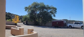 “Charming Brand-New 1-Bedroom Home in Velarde — Minutes from Taos!”