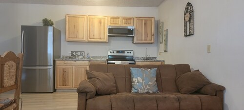 “Charming Brand-New 1-Bedroom Home in Velarde — Minutes from Taos!”