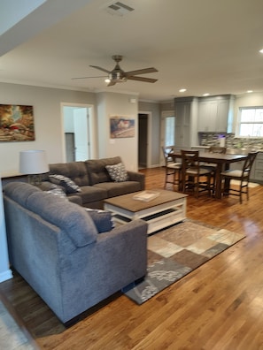Living area - New 3-bedroom house near downtown Tulsa. (Tulsa)