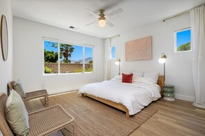 3 soverom, strykejern/-brett, wi-fi og sengetøy