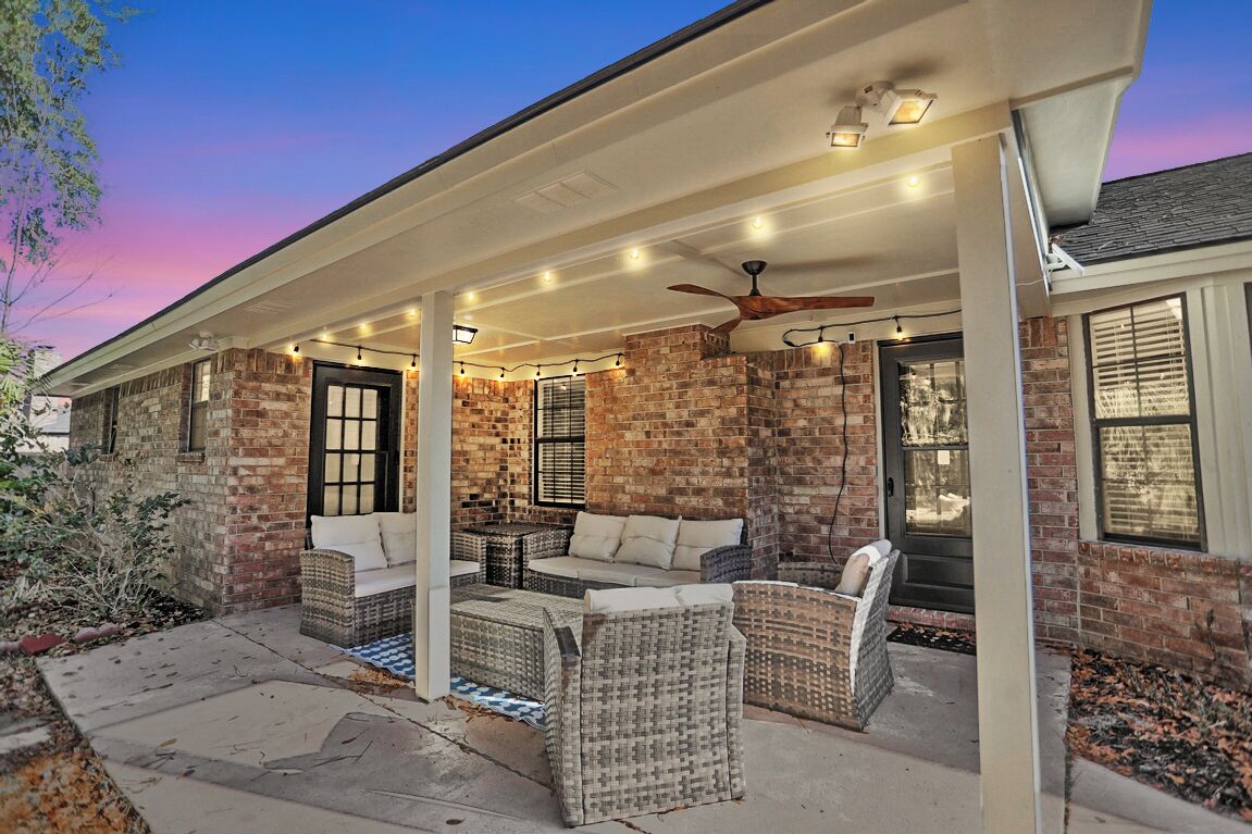 Rumah, patio, pemandangan halaman | Pemandangan dari kamar