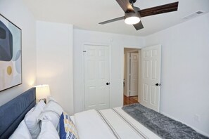 House, Patio, Courtyard View | Iron/ironing board, free WiFi, bed sheets