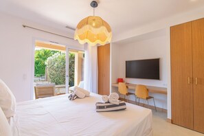 4 Schlafzimmer, Bügeleisen/Bügelbrett, WLAN, Bettwäsche
