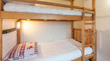 1 sovrum och strykjÀrn/strykbrÀda