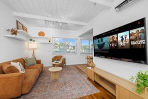 Unclassified image, 5 of 15, button