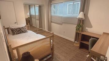 2 間睡房、熨斗/熨衫板、上網、床單