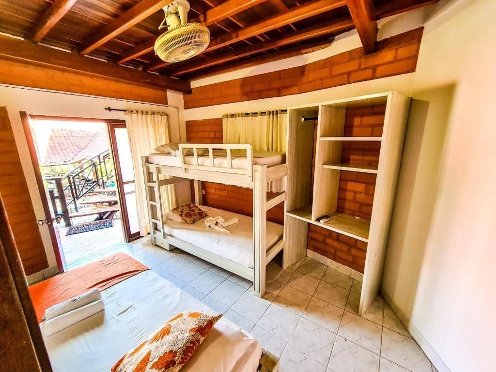 Habitació familiar | Wifi gratuïta i habitacions accessibles amb cadira de rodes 