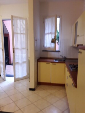Classic Apartment, 1 Bedroom, Patio, Ground Floor | Living area