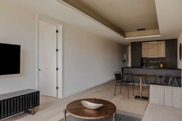Apartment, Accessible | Living area