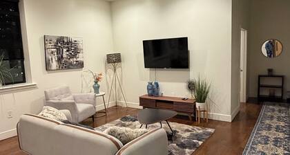 Bright 2-Bedroom Retreat Near NYC – Easy Commute!