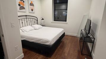 WiFi, bed sheets