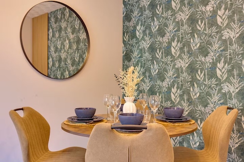 Pass the Keys | Ground Floor Apartment with Free Parking