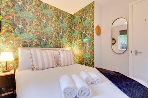 2 bedrooms, iron/ironing board, free WiFi, bed sheets - Pass the Keys | Ground Floor Apartment with Free Parking (Cambridge)