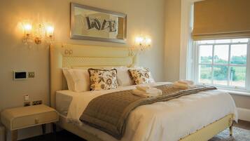 12 Schlafzimmer, Bügeleisen/Bügelbrett, Internetzugang, Bettwäsche