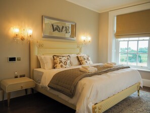 12 bedrooms, iron/ironing board, internet, bed sheets - Mountrush House 12 Bedroom Exclusive Use Large Holiday Homes in Ireland (Ardee)