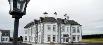 Mountrush House 12 Bedroom Exclusive Use Large Holiday Homes in Ireland