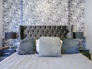 3 dormitorios, tabla de planchar con plancha, wifi gratis y ropa de cama