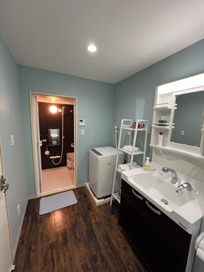 Bathroom - UCHIMACHI SHIGENOSATO (Takamatsu)