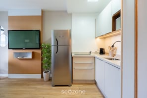 Basic Apartment | Private kitchen