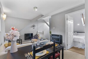 1 makuuhuone, työpöytä, Wi-Fi