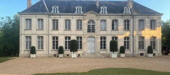 Tremendous 8-bedroom castle in Isle-sur-Marne