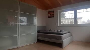 1 bedroom, WiFi, bed sheets