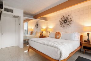 1 habitación, escritorio, tabla de planchar con plancha y wifi 