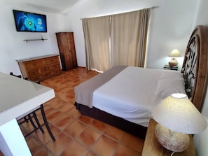 Junior Suite, Ocean View | Free WiFi