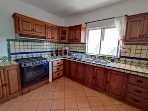 Appartement Familial, 2 chambres, vue baie, en front de plage | Cuisine privée