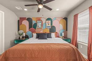 3 habitaciones, tabla de planchar con plancha, wifi y ropa de cama