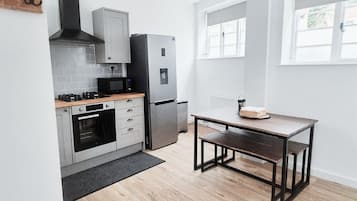 Mikrowelle, Ofen, Geschirrspüler