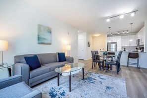 Apartment, 2 Bedrooms, Pets Allowed | Living area - 75 Tresser Blvd (Stamford)