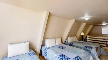 مكواة/لوح كي وواي فاي وملاءات أسرّة