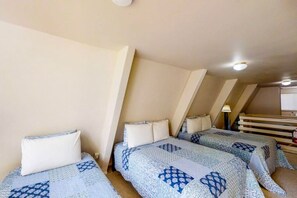 مكواة/لوح كي وواي فاي وملاءات أسرّة