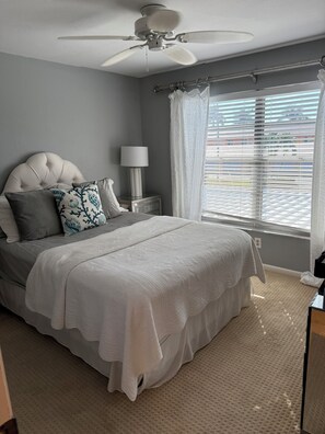 2 habitaciones, tabla de planchar con plancha, wifi y ropa de cama