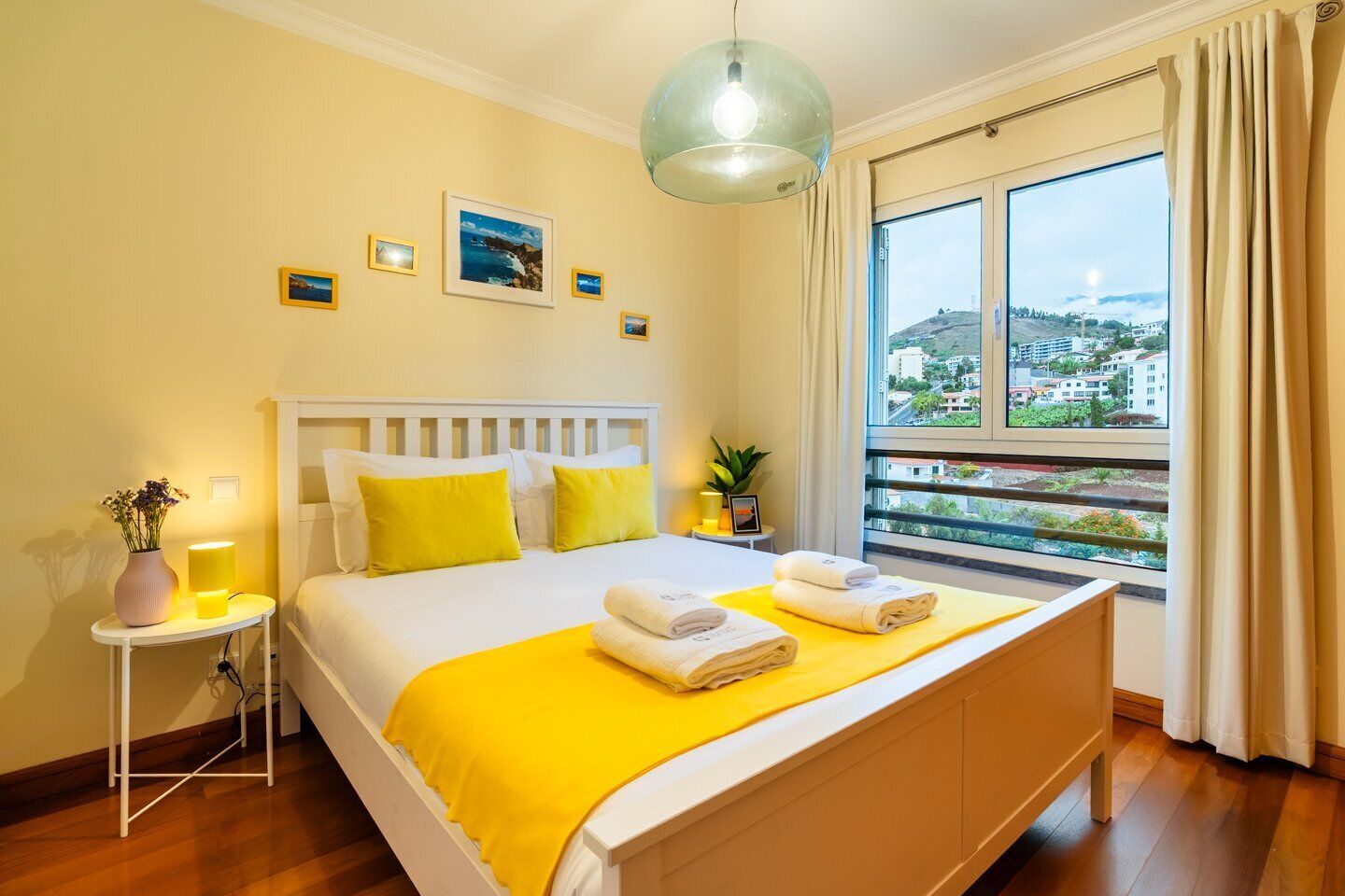 1 غرفة نوم ومكواة/لوح كي وخدمة الإنترنت وملاءات أسرّة