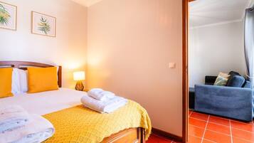 1 chambre, fer et planche à repasser, accès Internet, draps fournis