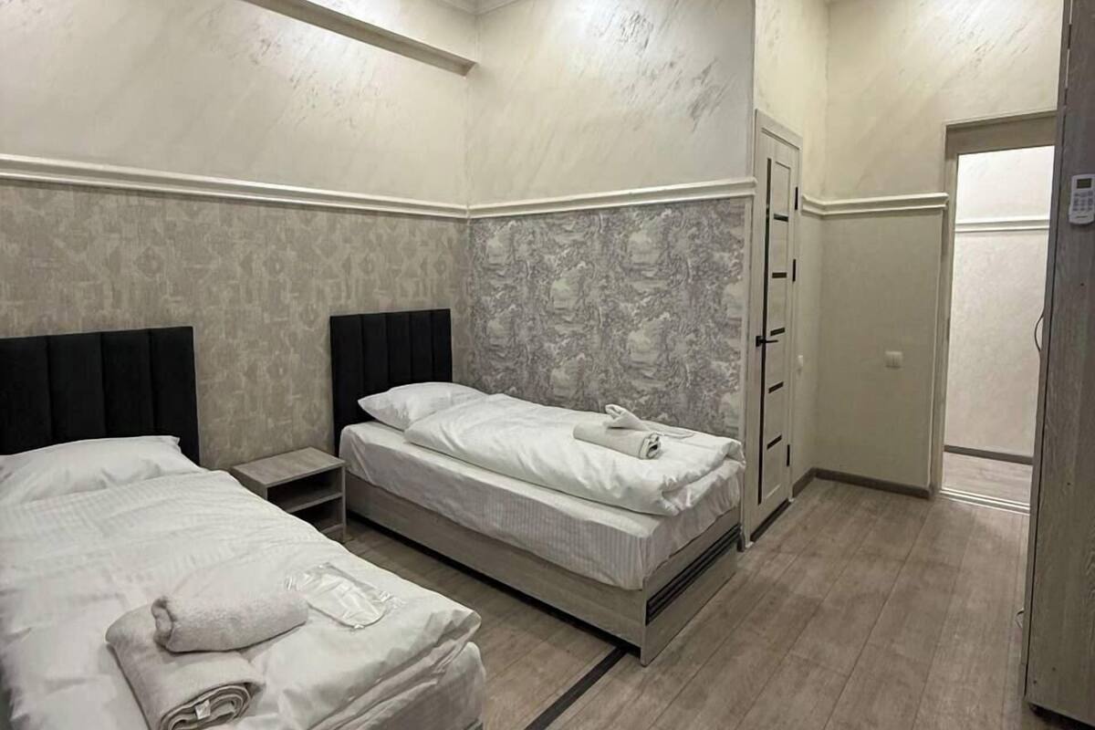 Twin Room | Laptop workspace, free WiFi