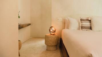 Deluxe-villa - 2 soveværelser - privat pool - udsigt til have | Pengeskab på værelset, gratis Wi-Fi