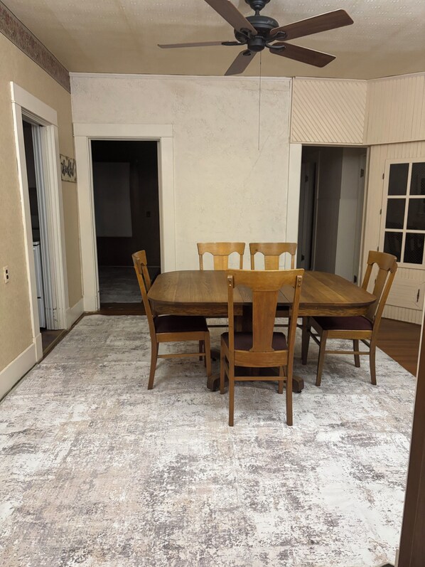 تناول الطعام