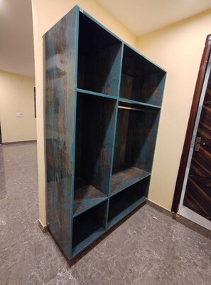 Shower, towels, soap, shampoo