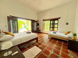 4 bedrooms, WiFi, bed sheets