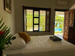 4 bedrooms, WiFi, bed sheets