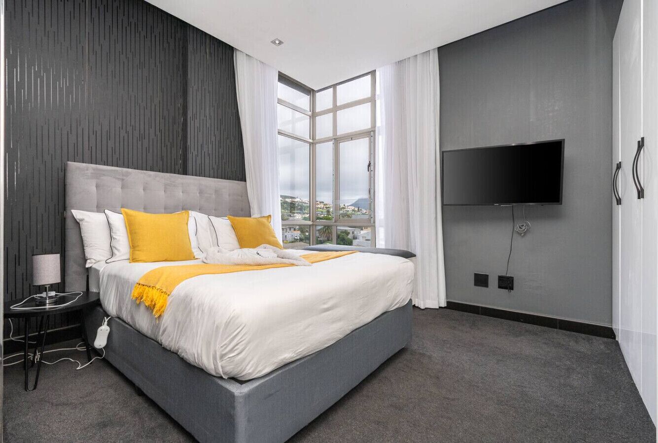 Caja de seguridad en la habitación y escritorio 