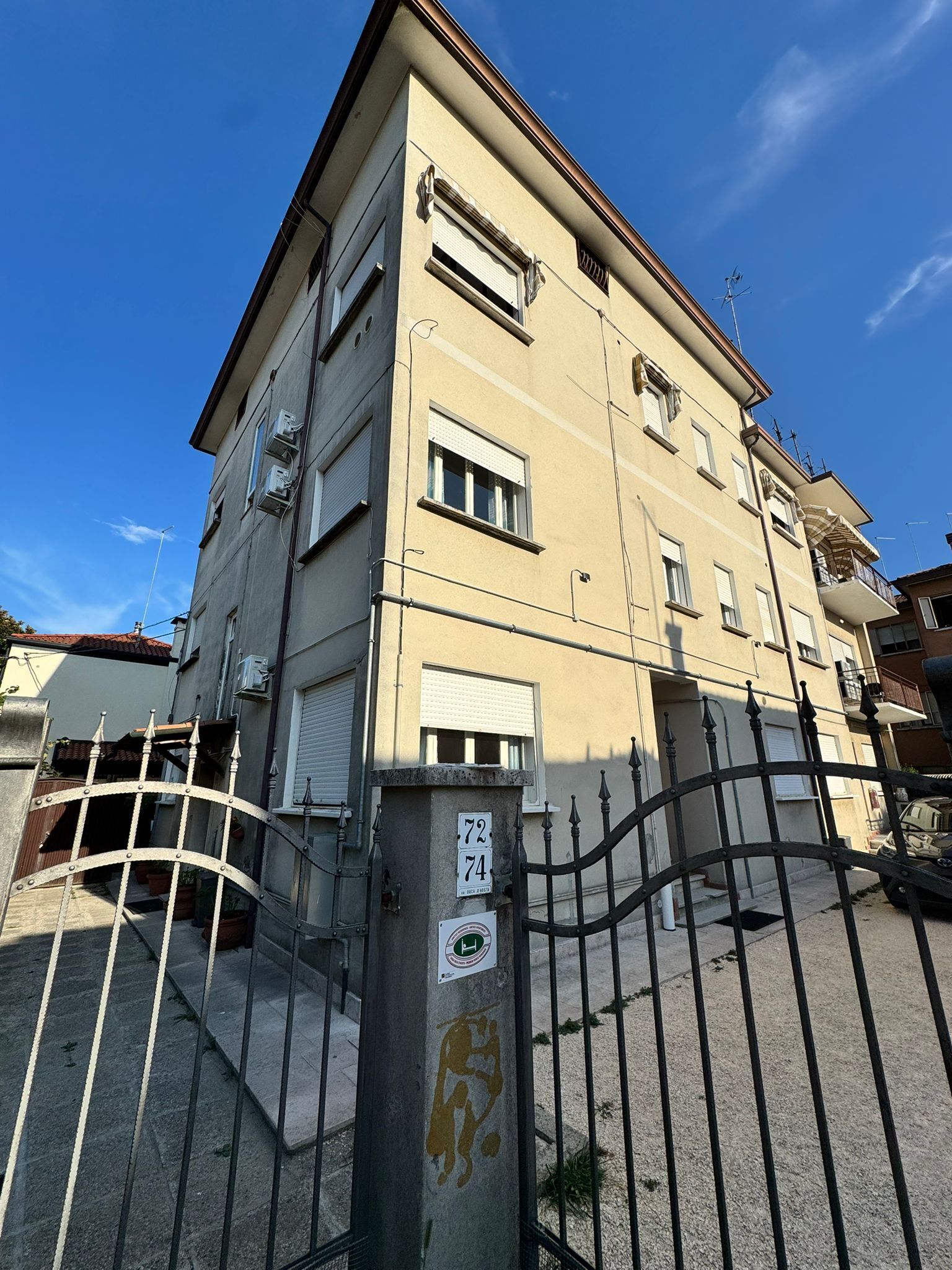 Facciata della struttura