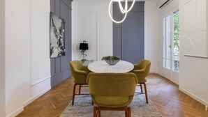 Essbereich im Zimmer