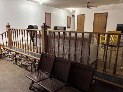 Charming 2-bedroom house in Burlington, country feel on the edge of town